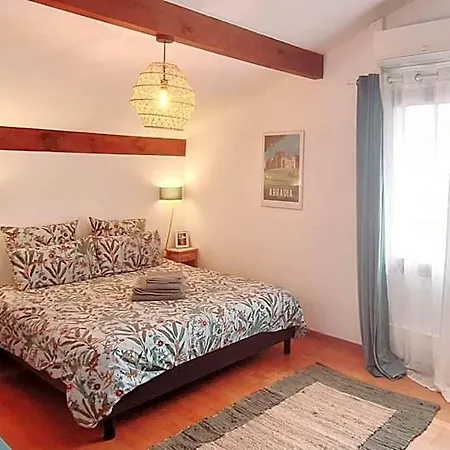 לינה וארוחת בוקר Casa Baia 4*